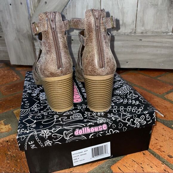 Dollhouse Brown Ripp Strappy Block Heel - Picture 3 of 5